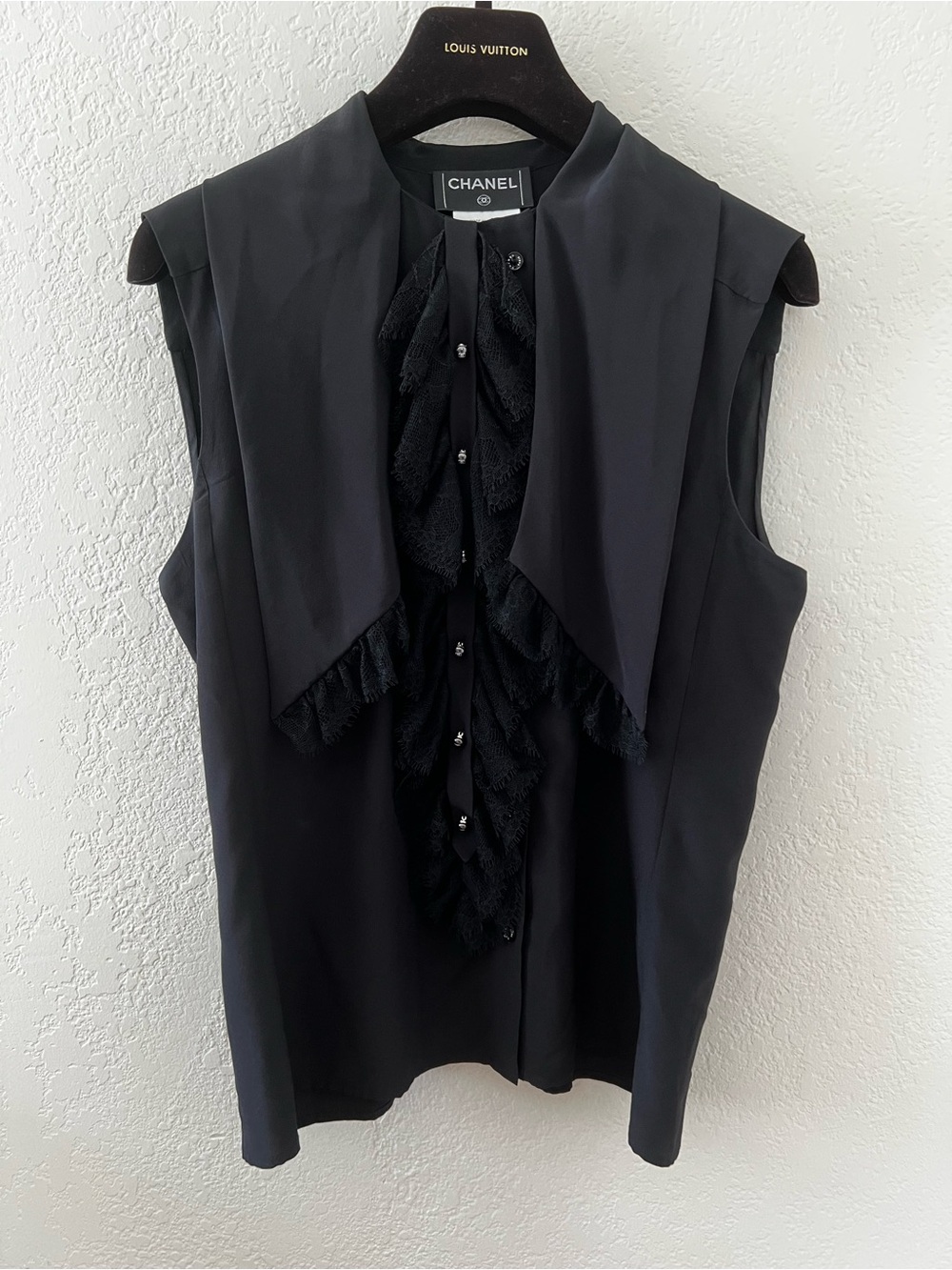 CHANEL Black Lace-Trim Sleeveless Ruffle Front Silk Blouse *READ*